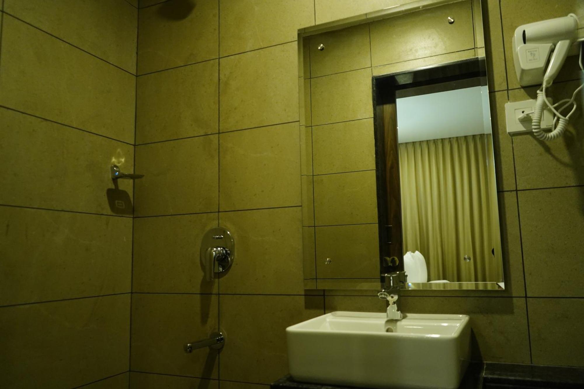 צ'נאי Jaag Hotel מראה חיצוני תמונה
